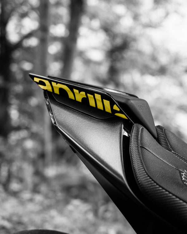 Kit déco APRILIA RS660/TUONOV4-660/RSV4 capot de selle 2020-2024 Jaune - LM STICK’ART